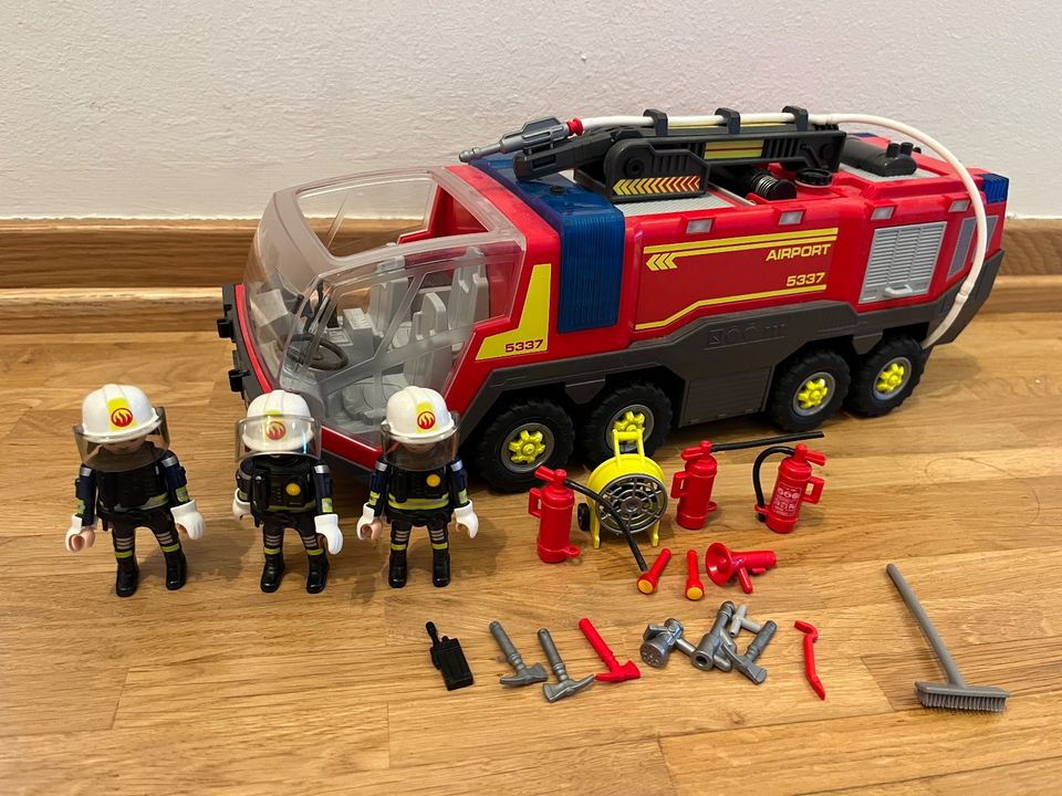 Playmobil Feuerwehr Airport 5337 in Hamburg