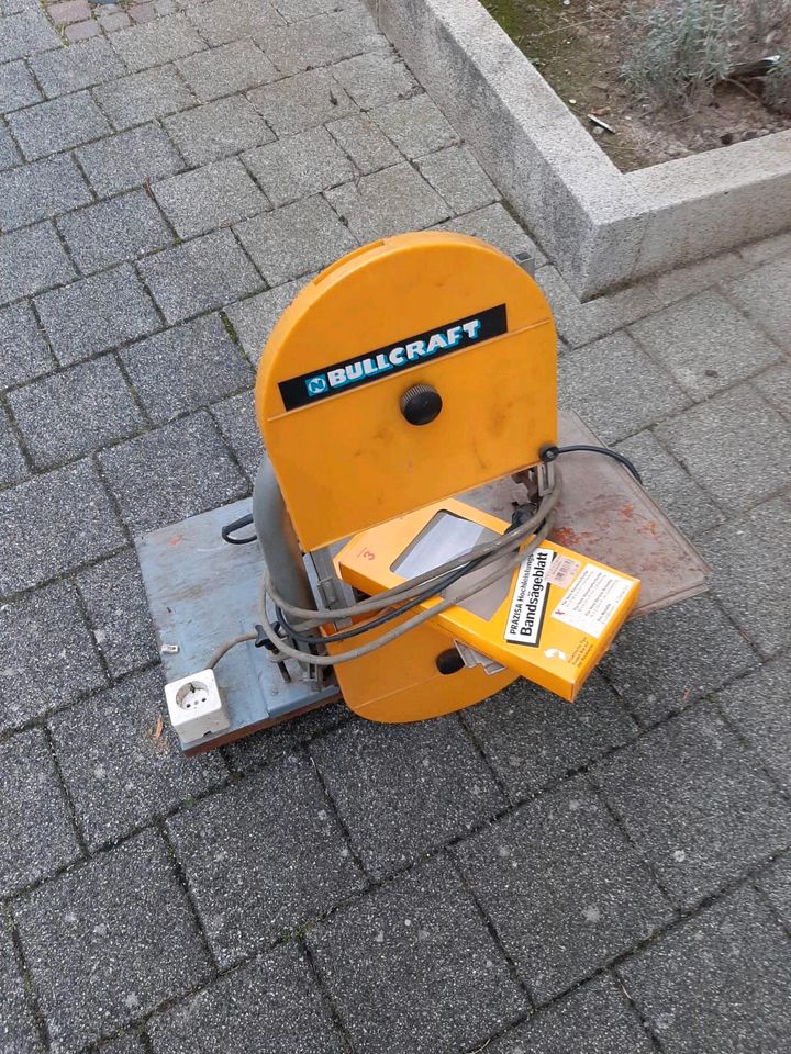 Bandsäge Tischbandsäge mit Ersatzsägeblatt in Freiburg im Breisgau