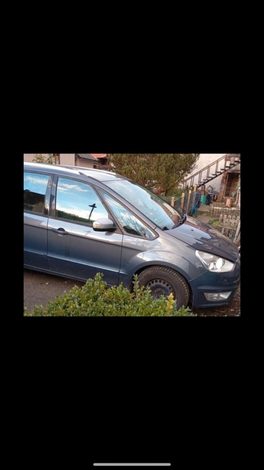 Abbildung des Autos Ich suche Ford S Max ode…