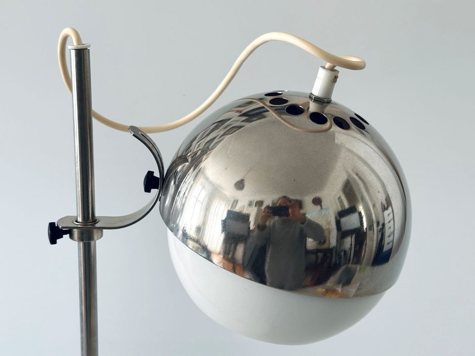1960er Tischleuchte Lampe Chrom Eyeball Ungarn RARE in Berlin