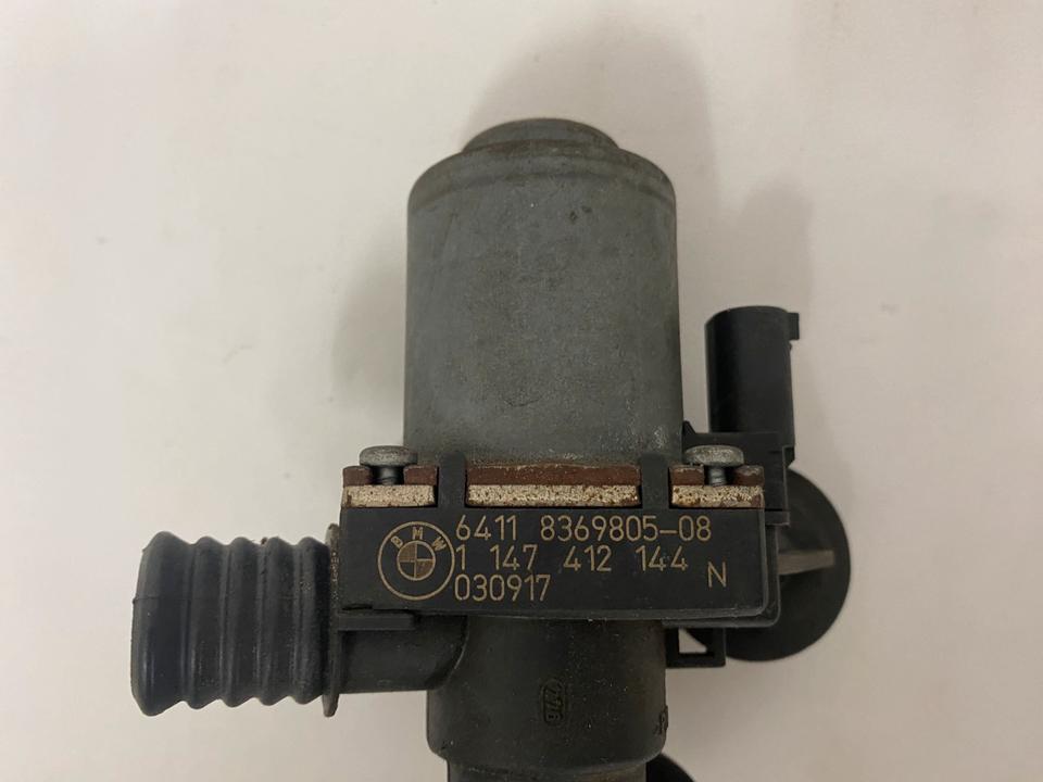 BMW E46 E38 X3 E83 Wasserpumpe 8369805 Wasserventil Heizung in Olpe