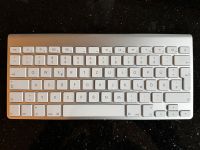 Apple Tastatur mit Batterienfach ohne Ziffernblock Hessen - Sinntal Vorschau