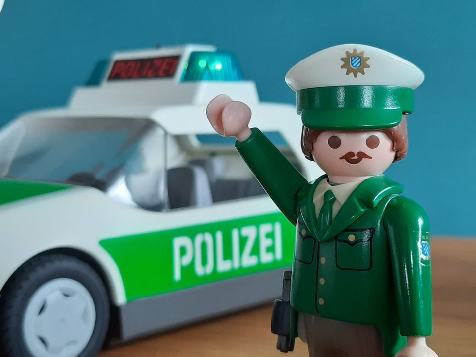 Playmobil Polizei: Polizeiauto mit Blaulicht in OVP in Bissendorf