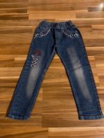 Jeans mit elastischem Bund Größe 110-116 Baden-Württemberg - Weissach Vorschau