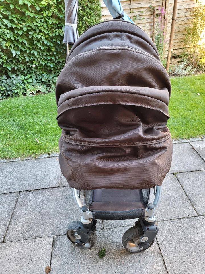 Kinderwagen Teutonia mit viel Zubehör in Eichenau