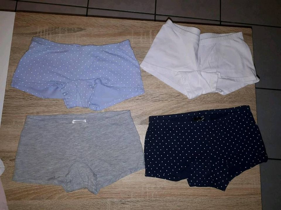 Mädchen Unterhosen Shorts/Pantis Gr.146/152 in Crailsheim