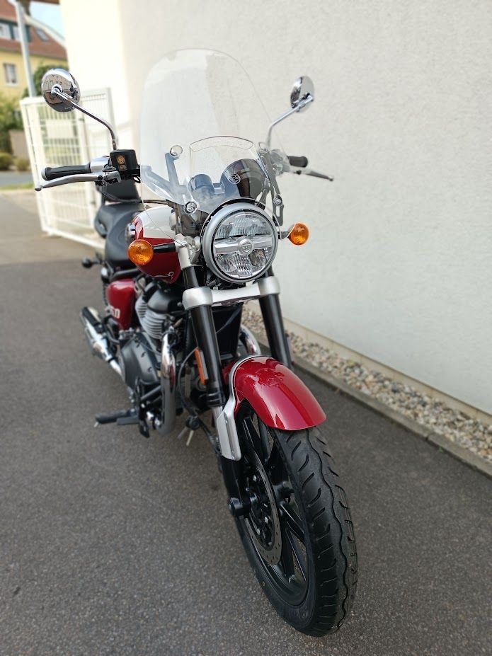 Royal Enfield Super Meteor 650 Celestial in Elstra