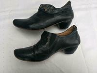 Think Pumps Aida * Gr. 38,5 * schwarz * Klettverschluss********** Niedersachsen - Celle Vorschau