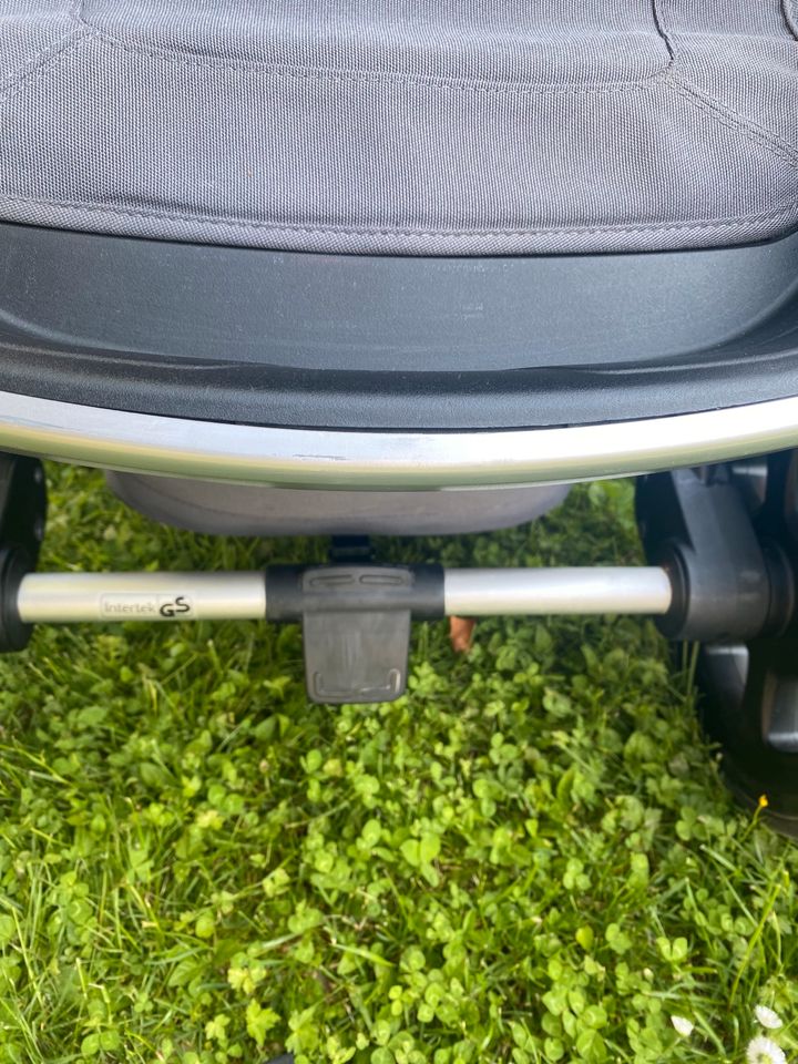 Joolz Day 3 Kinderwagen Grey + Zubehör + Echtleder Griffe 1500€ in Sachsenheim