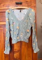 H&M Divided  Crop Bluse Gr. 36 mint Blümchen Niedersachsen - Adendorf Vorschau