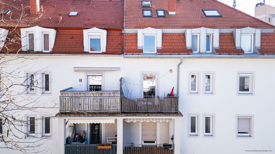 Charmanter Altbau direkt am Park. Helle 3-Zi-Whg. mit großer Wohnküche & Balkon zum ruhigen Innenhof in München