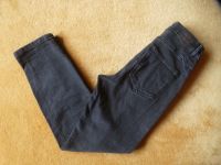 Stradivarius Mom Slim Jeans Hose high waist Nähte 36 S schwarz Rheinland-Pfalz - Guldental Vorschau