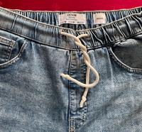 Schöne neuwertige Schlupfjeans von Bershka Saarland - Püttlingen Vorschau