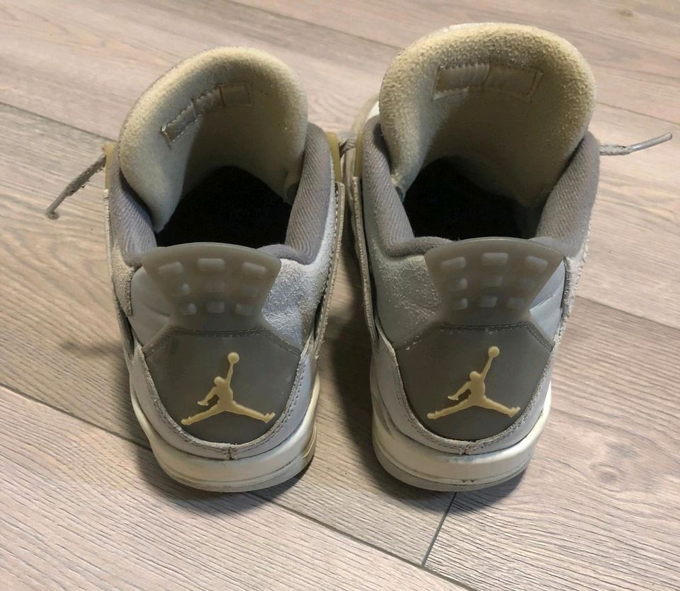 Gebrauchte Nike Jordan 4 Retro SE Craft Photon Dust in Größe 39 in Köln
