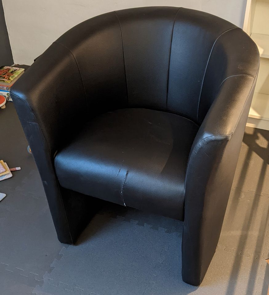 Leder Sessel Couch in schwarz in Bruchköbel