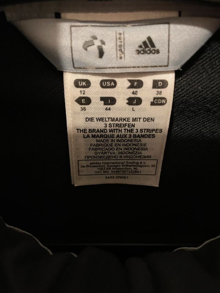 Damen Adidas Jacke schwarz, Größe 38, neuwertig in Saarburg