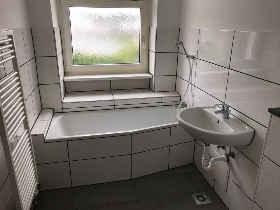 Suche Hausmeister biete Hausmeisterdienstwohnung in Berlin