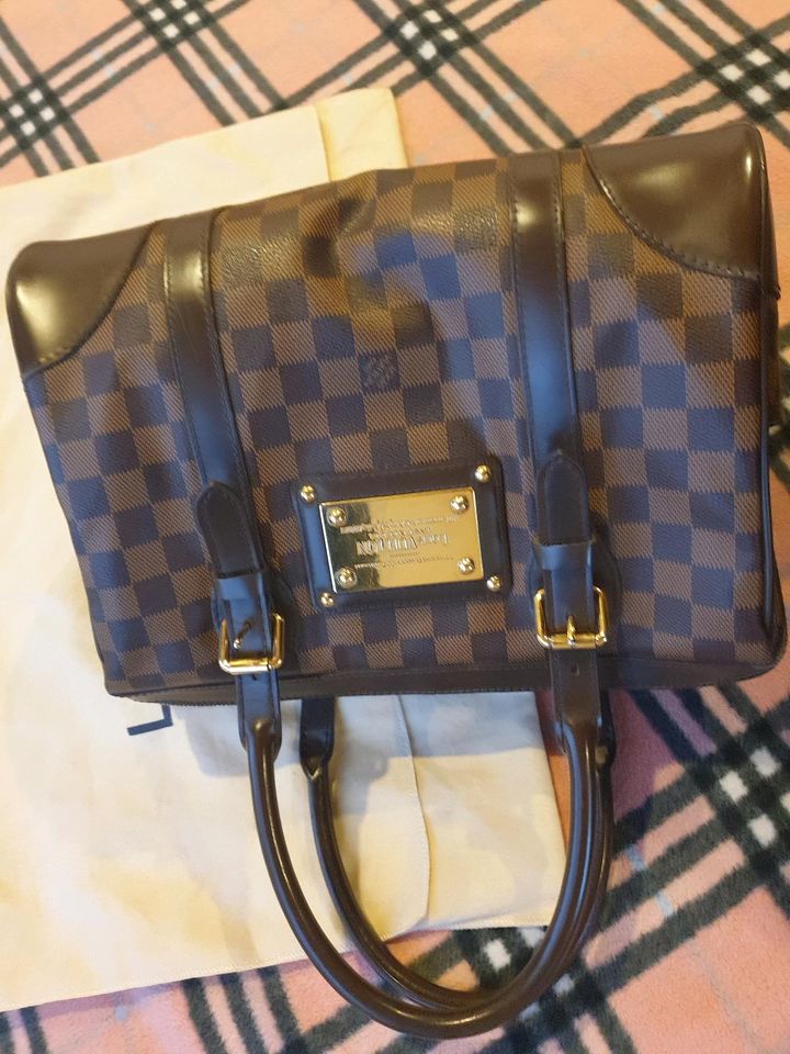 Louis Vuitton Berkeley Tasche in Coburg