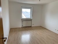 3 Zimmer, Küche, Bad m Wanne,Balkon,ca 97qm Bayern - Sünching Vorschau