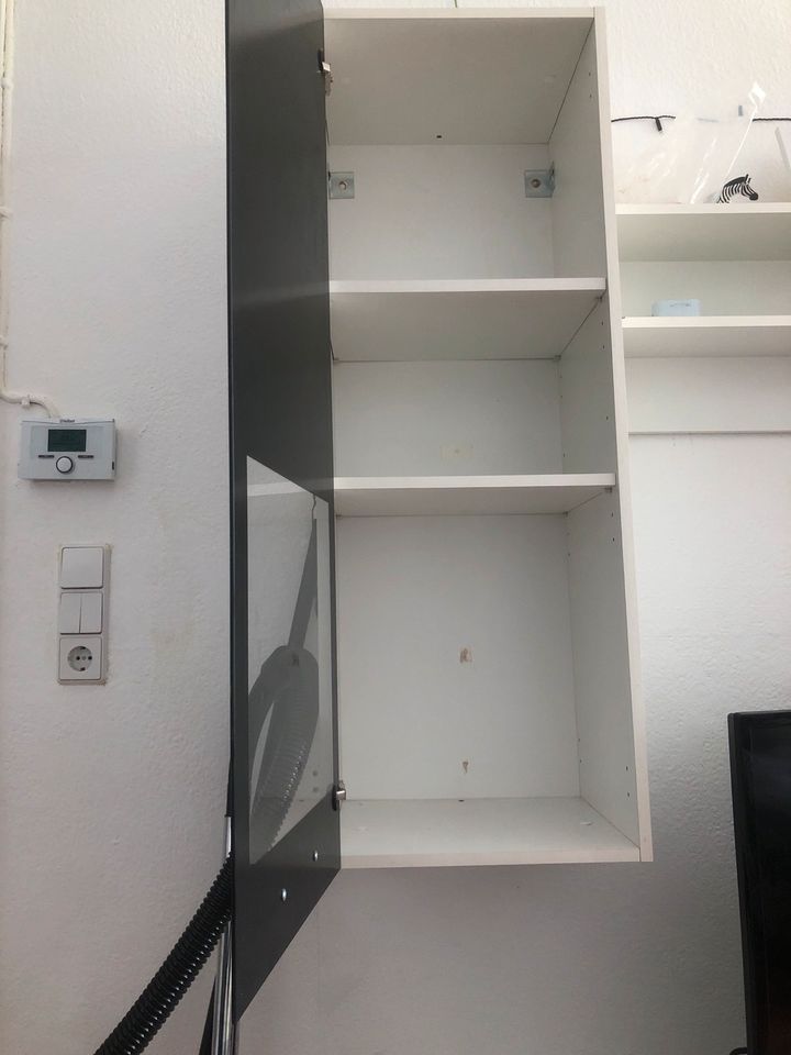 Wohnzimmer Schrank in Berlin