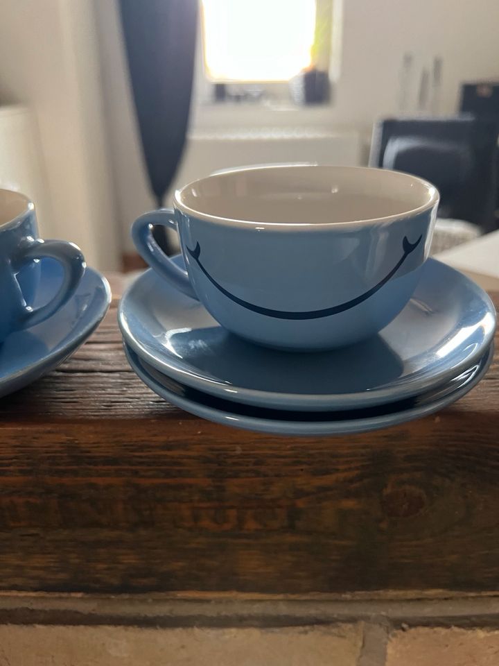 Feine Milde 4 Stück Kaffeetasse und Untertasse hellblau in Hildesheim