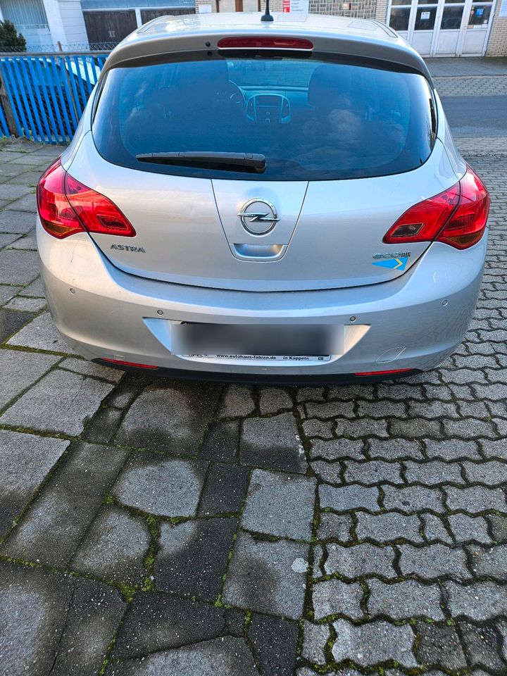 Opel Astra P-J Rentnerfahrzeug in Hamburg