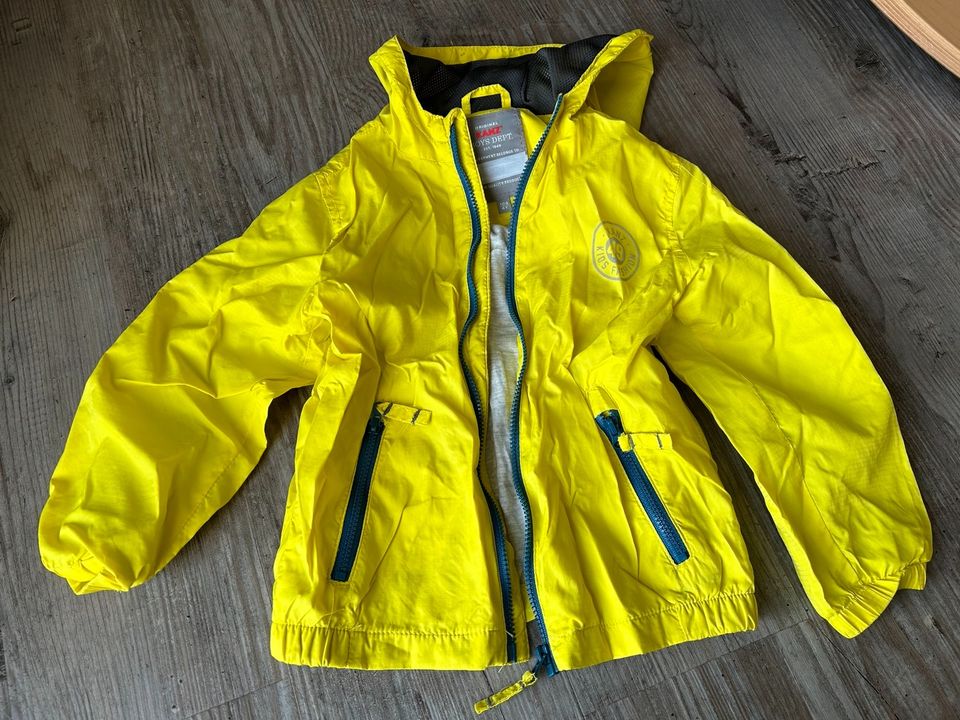 Gelbe Regenjacke Gr.104 Kanz in Heubach