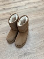 Ugg, Stiefel, braun, Original, Gr. 28,5 München - Altstadt-Lehel Vorschau