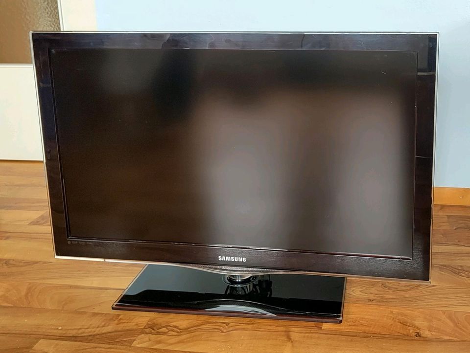 37'' Full-HD Fernseher Samsung LE37C650L1W in Velbert