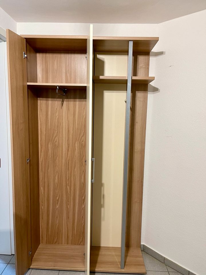 3-teilig Garderobe mit Schrank und Schuhschrank in Niederkassel