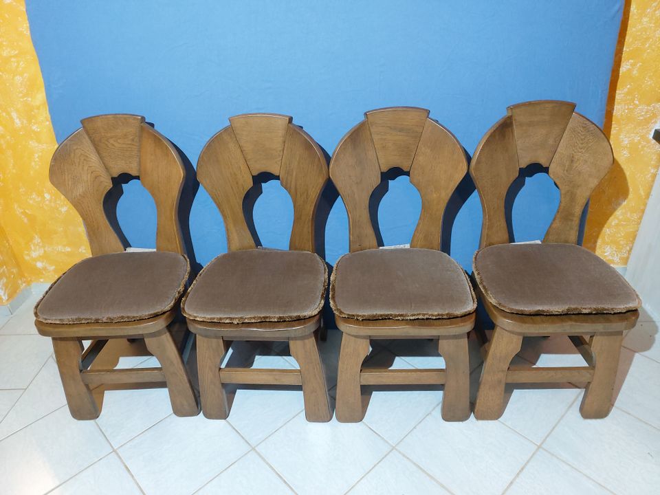 4 Stühle Holz Eiche massiv Handarbeit + 6 passende Sitzkissen in Lebach