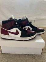 Air Jordan 1 mid SE Gr: 39 Black/Dark/Beetroot-White Frankfurt am Main - Niederursel Vorschau