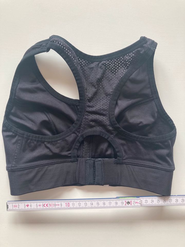 Sport BH, Bustier, gina tricot, Gr. M, Schwarz in Rastede