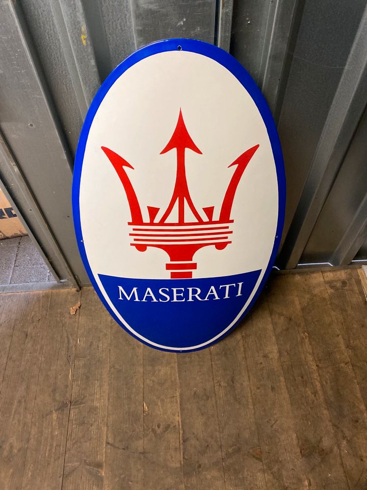 Maserati Blechschild/tafel in Korb