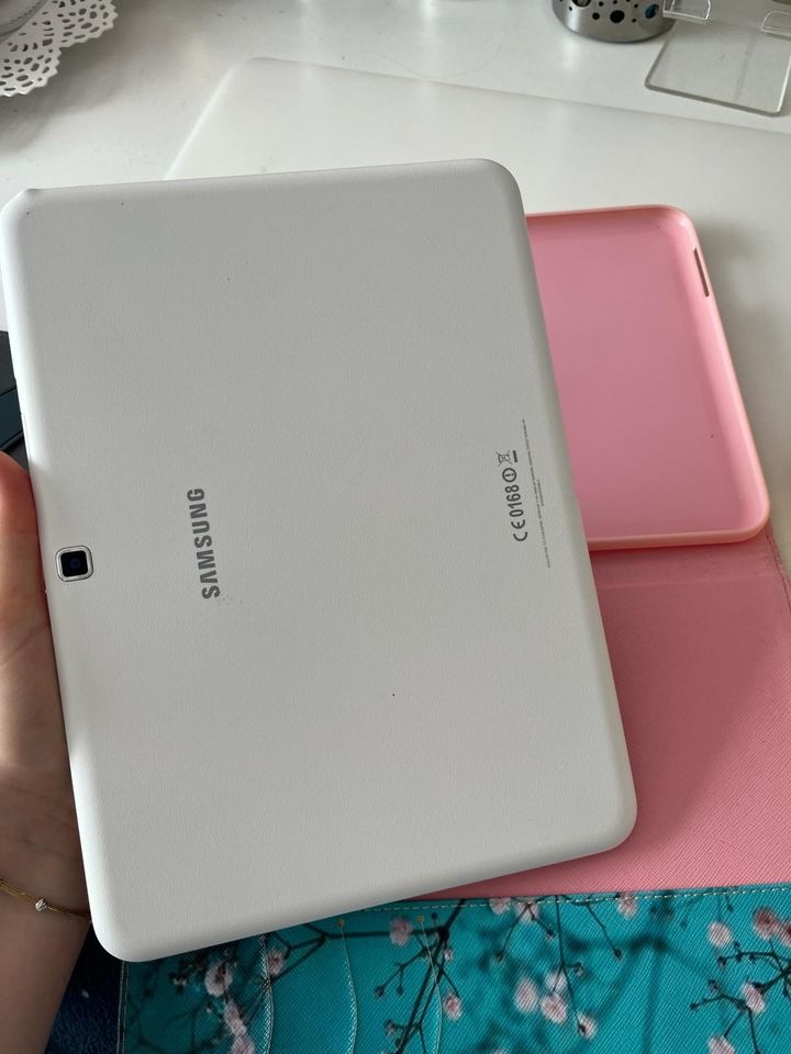 SAMSUNG GALAXY TAB 4 in Rangsdorf