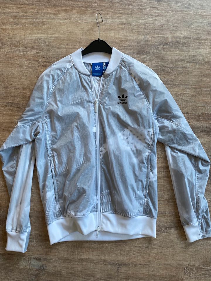 Adidas Jacke Originals LA TT Superstar Windbreaker, Gr. M in Niedersachsen  - Wolfsburg | eBay Kleinanzeigen ist jetzt Kleinanzeigen