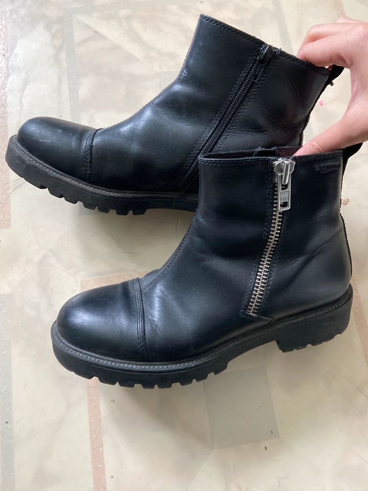 Vagabond schwarze Frauen Stiefel in Frankfurt am Main