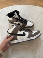 Nike Dunk High weiß/braun (by „Nike by You“) Nordrhein-Westfalen - Wegberg Vorschau