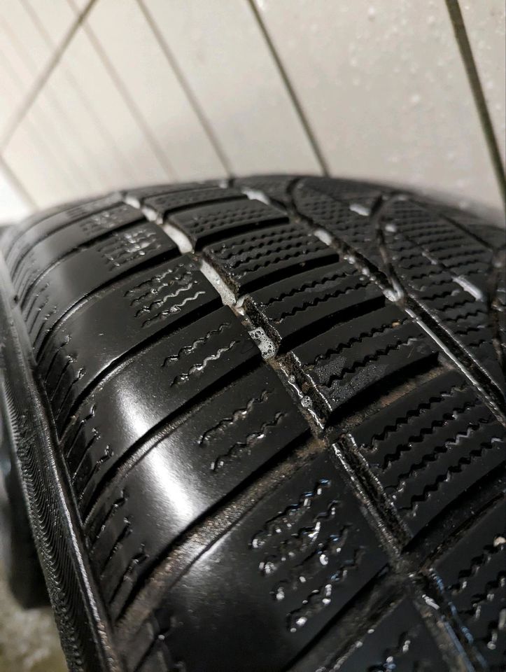 Audi A4 B6 B7 Felgen Räder Reifen 16 Zoll Schwarz 205/55 R16 in Heilbad Heiligenstadt