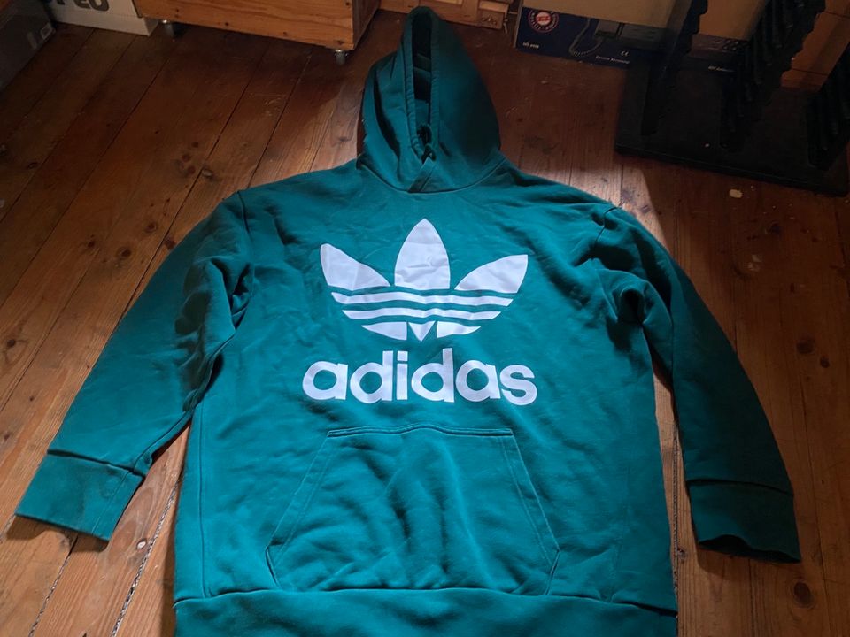 Herren Adidas Oversized Hoodie Pulli gr. M -XL in Schwabmünchen