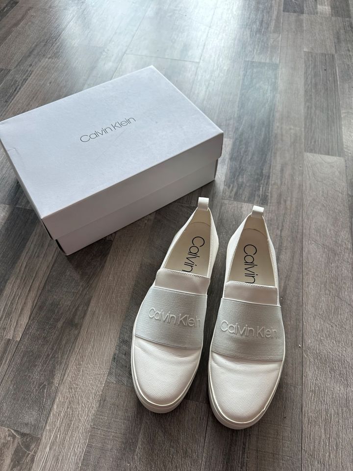 Calvin Klein Plateau Slipper Satin Sneaker Platinum weiß Gr. 39 in Moers