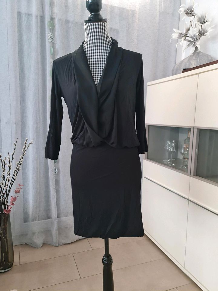 GUESS Kleid Gr. 38, Sommer, business, blusenkleid, langarm in Weyhe