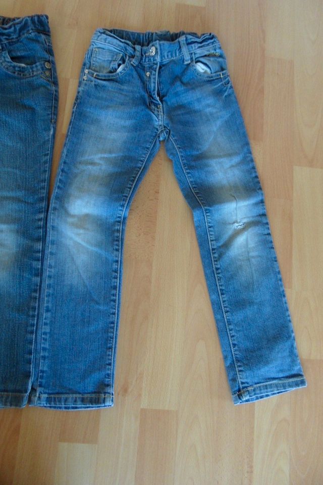 2 Hosen Jeans Gr 116 Geox in Stuhr