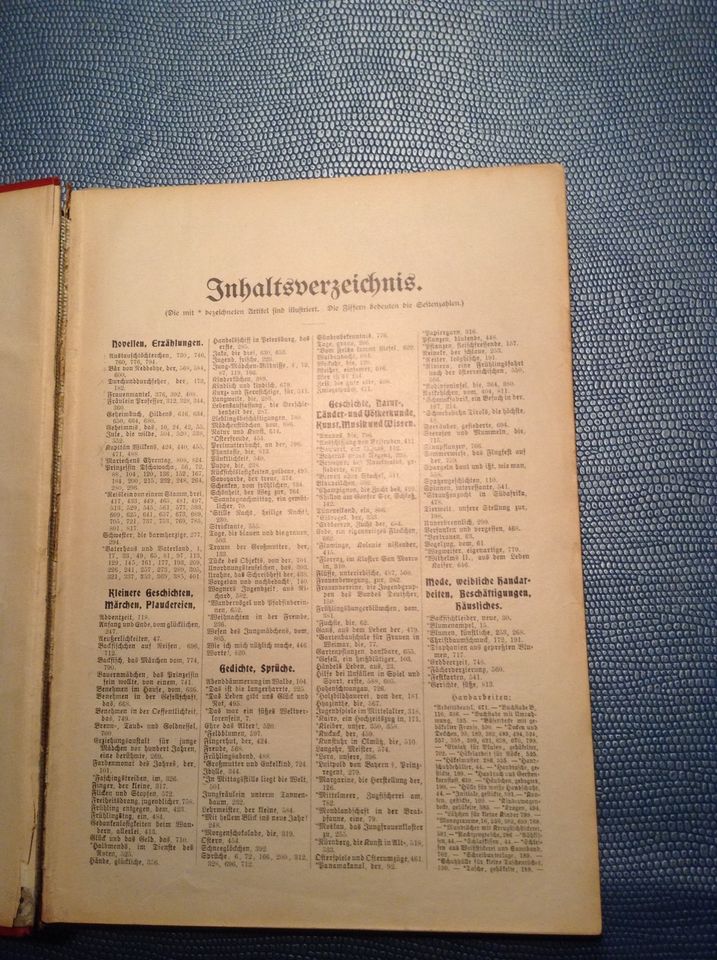 Altes Buch „Das Kränzchen 25“ in Rechberghausen