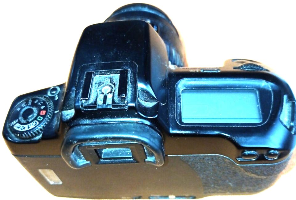 Canon EOS10 Spiegelreflexkamera Filmkamera Analog in Wiesbaden