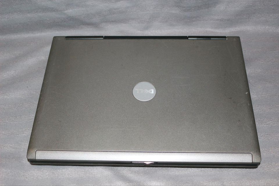 Laptop Dell Latitude D830, Grafikkarte Defekt. in Düsseldorf