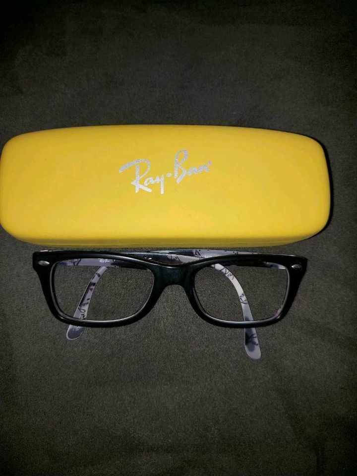 Kinder Brille von RayBan zu verkaufen. in Arnsberg