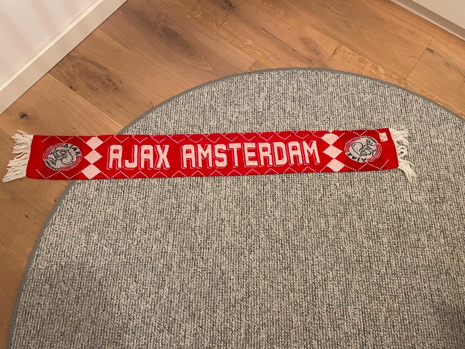 Ajax Amsterdam Fanschal Fussball Schal in Herzogtum Lauenburg - Aumühle bei  Hamburg | eBay Kleinanzeigen ist jetzt Kleinanzeigen