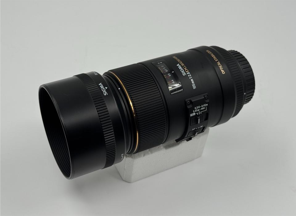 Sigma EX 105mm f:2.8 Macro DG OS HSM Objektiv für Canon EOS in Hannover