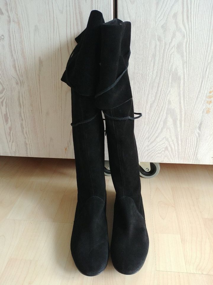 Zara Damen Stiefel Schuhe Wildleder Schnür Umschlag 41 NEU in Ginsheim-Gustavsburg